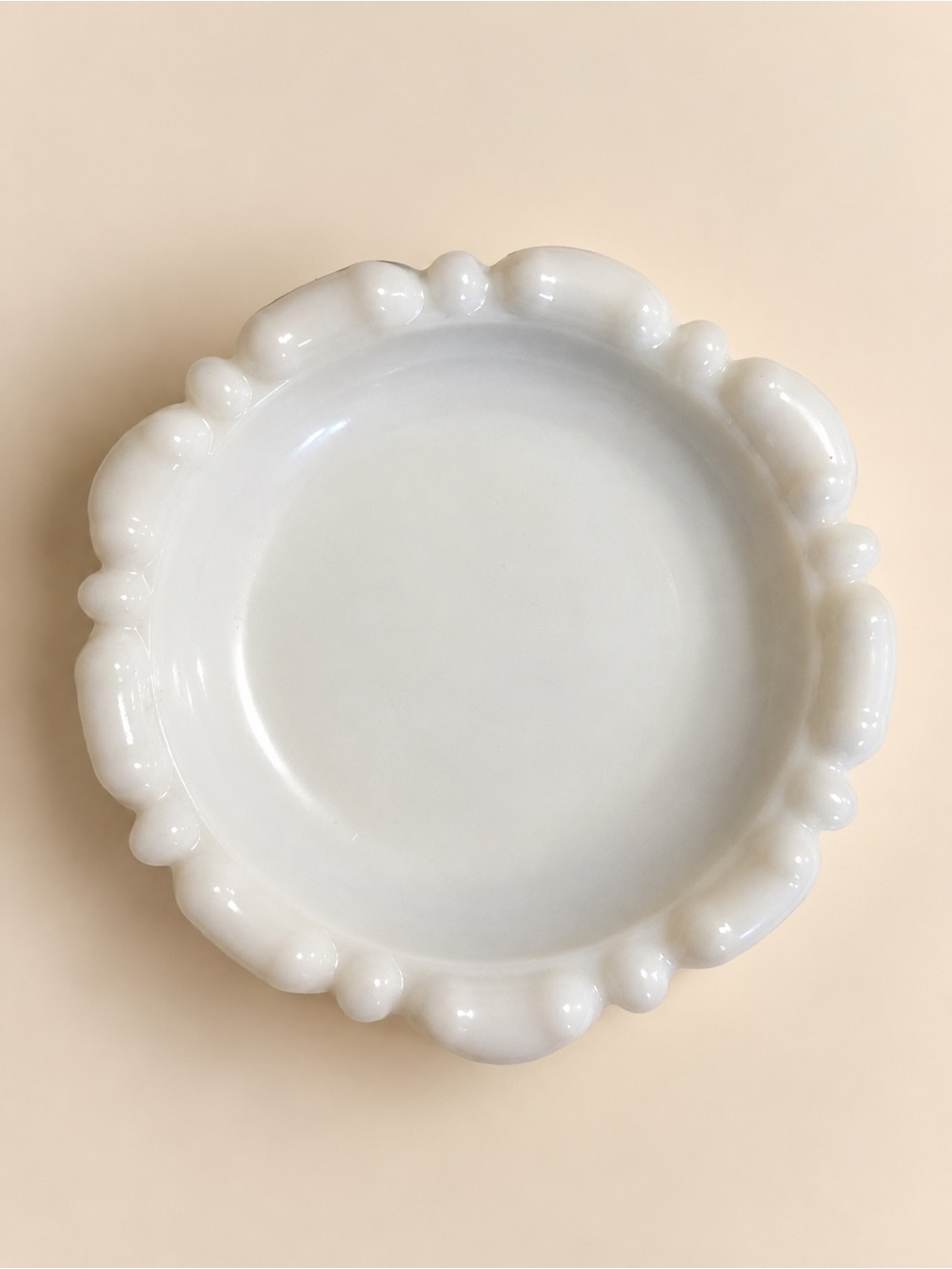 Vintage White Milk Glass Scalloped Ring Dish Trinket Jewelry Holder 4”
